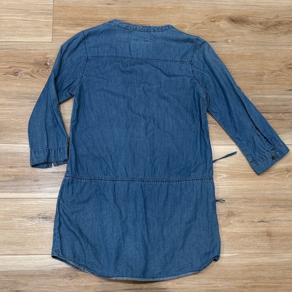 GAP Light Blue Denim Shirt - Picture 7 of 8